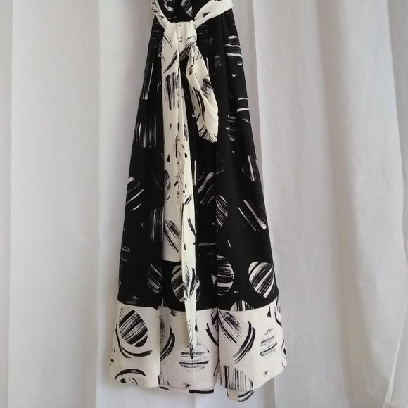 BCBG MaxAzria Pattern Dress - Picture 6 of 7